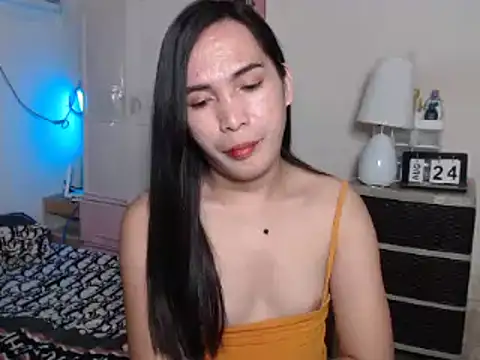 Snapshot of Msyensmith chatting on September 24, 7:18 am Msyensmith online show from September 24, 7:18 am