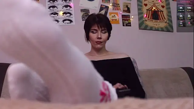 Luna Blake online show from May 16, 3:55 pm