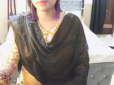cutebengaligirl online show from October 3, 7:52 pm