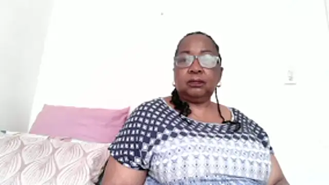 KinkyRicoSaisyours online show from November 3, 7:45 am