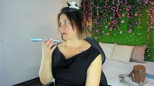 SarahDeyvis online show from March 26, 3:41 am