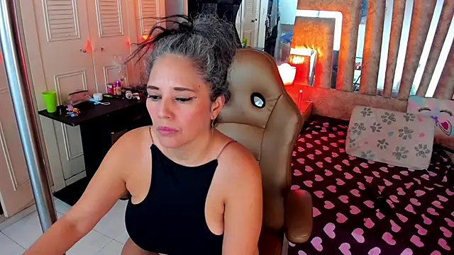 cute sassy online show from May 12, 6:47 pm