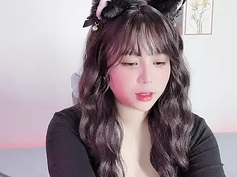   Lyly   online show from November 5, 1:33 am