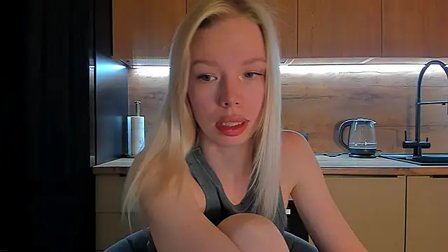 Olivia Bells online show from May 7, 9:18 pm