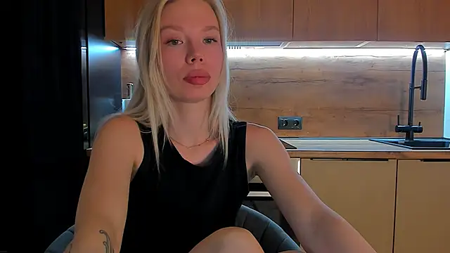Olivia Bells online show from May 9, 9:28 pm