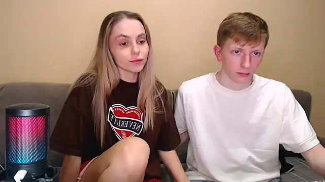 juliaanddima online show from February 13, 11:17 pm