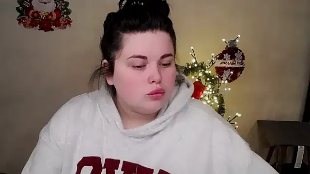 Emily Mo online show from December 21, 8:07 am