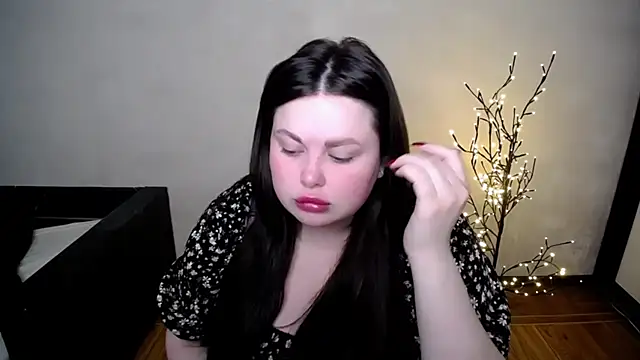 Emily Mo online show from May 10, 5:53 am