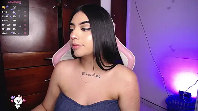 eva six online show from November 12, 11:25 pm