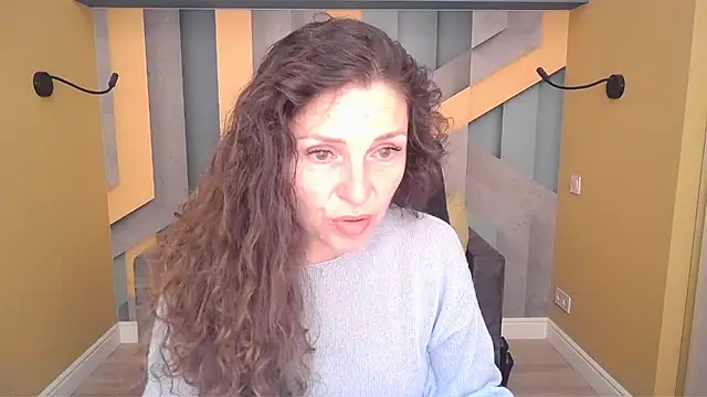 EllaLong online show from May 16, 11:31 am