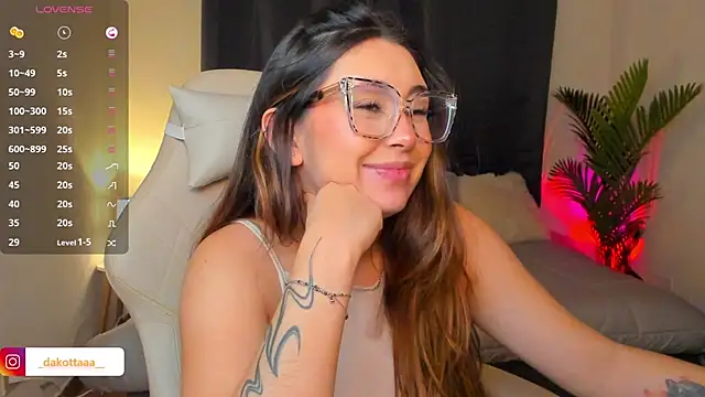 dakottaa  online show from February 17, 12:10 am