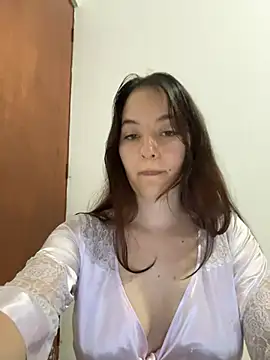 Sarah millerr  online show from May 18, 4:07 am