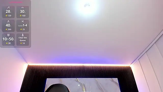 charlottewhitte online show from March 11, 11:36 am