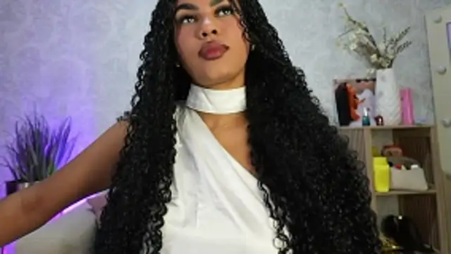 HOTBLACKANDWHITE2 online show from May 28, 3:37 am