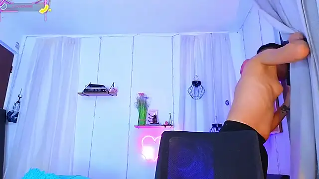 Ariel Femboy  online show from April 8, 11:40 pm