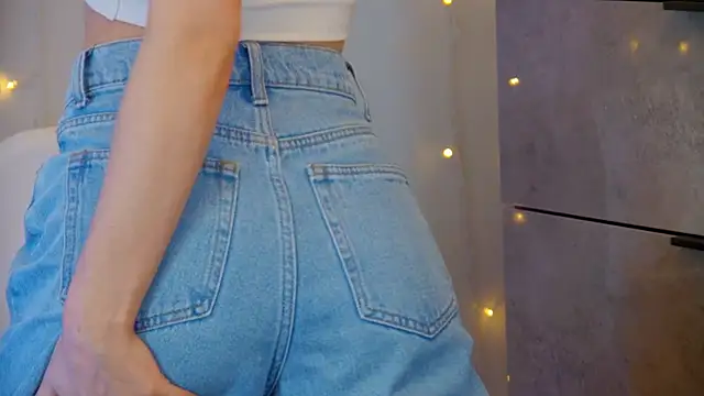 ElisabethDavis online show from December 21, 6:23 pm