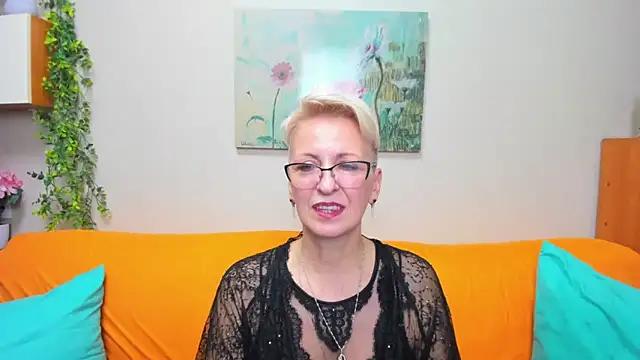 iamyourdream89 online show from December 20, 6:23 pm