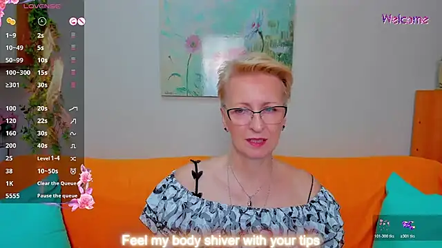 iamyourdream89 online show from May 25, 6:34 am