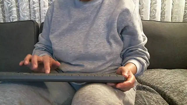 mysteriouscouple001 online show from February 8, 6:55 pm