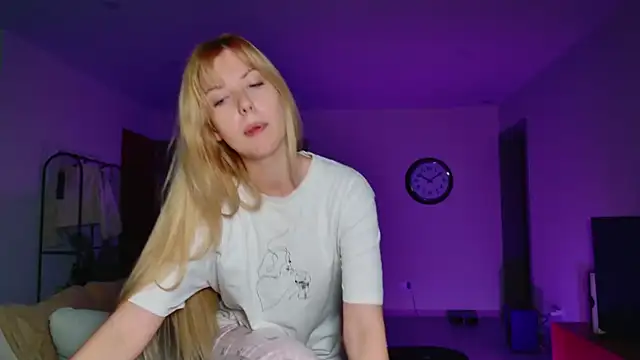 Cassycum online show from November 20, 8:43 pm