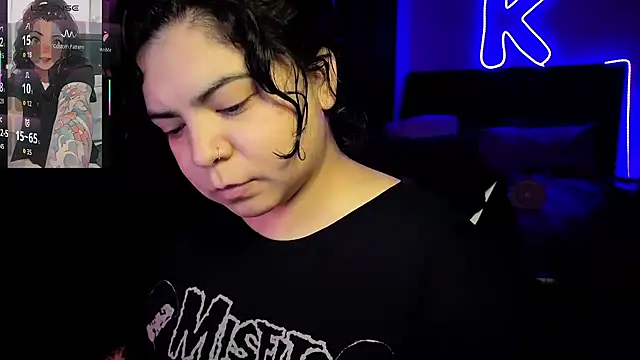 kimmiakiss22 online show from May 14, 2:50 am
