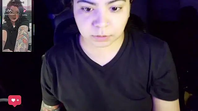 kimmiakiss22 online show from April 4, 5:28 am