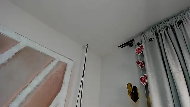 xhinata hyugax online show from September 25, 11:46 pm