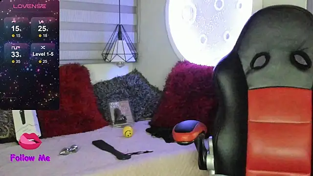 natasha logan  online show from May 26, 4:34 am