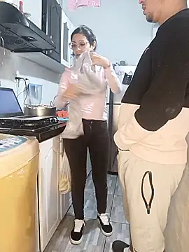 kingofqueenxxx online show from January 9, 1:43 am