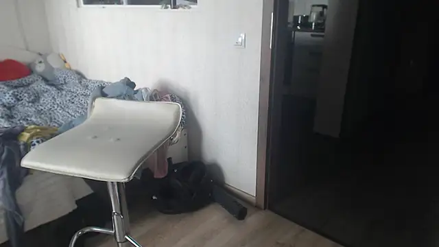 amanda kiss kiss online show from May 10, 1:35 pm