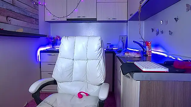 Skinny Nally online show from February 16, 1:27 am