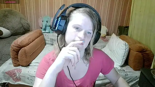 Kathlyn  Heath online show from May 12, 6:03 pm