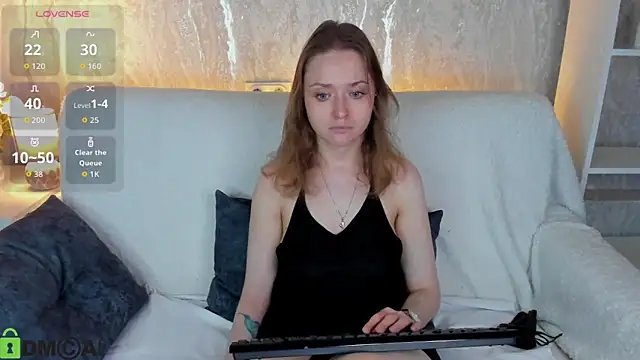 Linda Bryant online show from May 18, 1:15 am