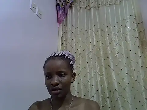 prettybeee online show from May 23, 1:59 am