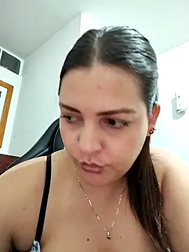 Mia Hampton online show from January 31, 9:24 pm