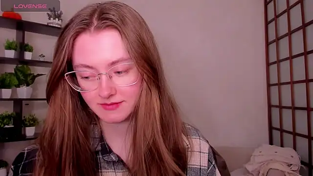 KateCuddle online show from May 12, 2:20 am