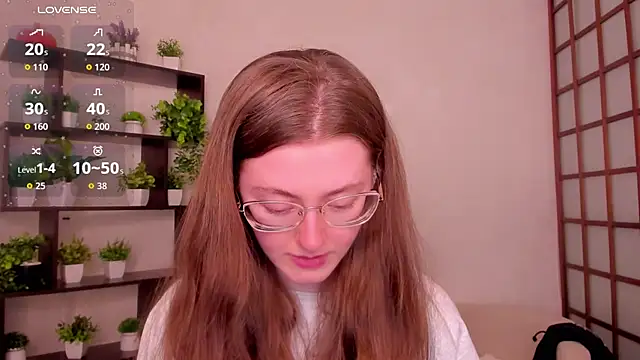 KateCuddle online show from May 13, 2:28 am