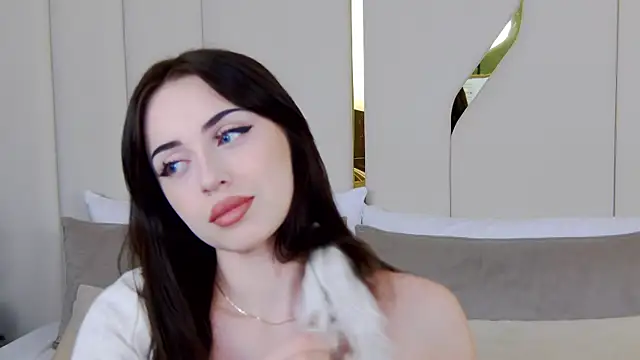 Betty Bridge online show from December 3, 5:54 am