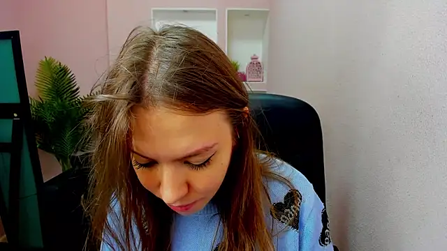 Persephoni online show from October 6, 8:46 pm