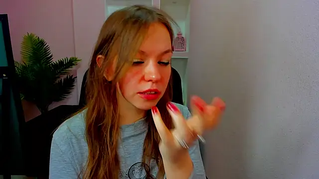 Persephoni online show from October 15, 8:55 pm