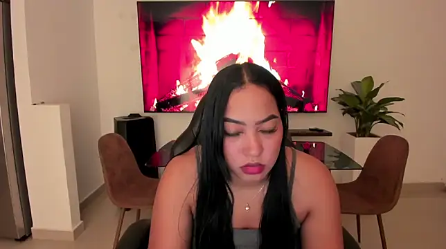 brunetenikole02 online show from February 24, 1:49 am