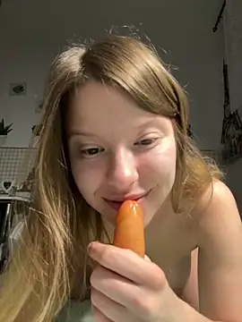 kimczii online show from May 13, 6:41 am