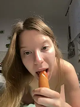 kimczii online show from May 20, 6:21 am