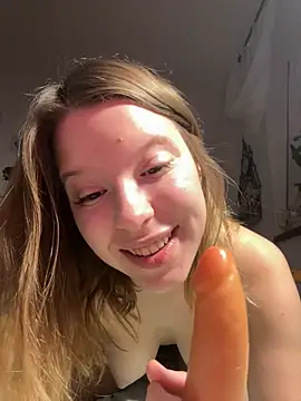 kimczii online show from February 19, 7:41 am