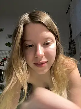 kimczii online show from May 22, 6:33 am