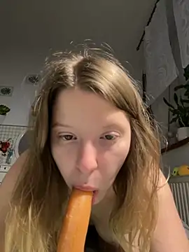 kimczii online show from May 6, 10:52 am