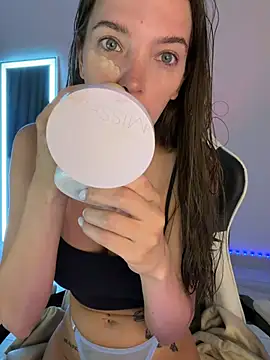 julia fly online show from May 21, 7:17 am