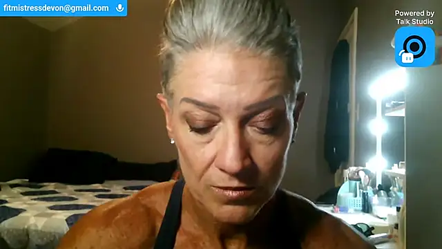 Devon2020 online show from May 24, 2:54 am
