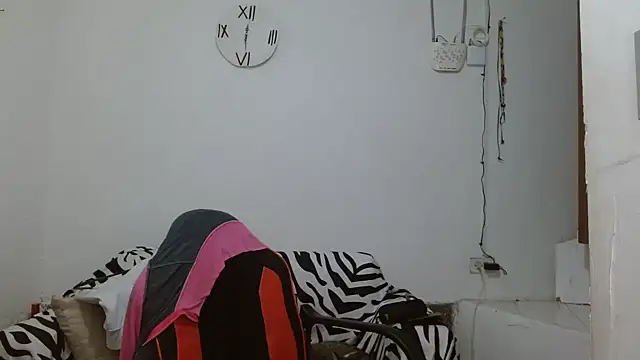 angelamarie1 online show from May 25, 12:15 pm