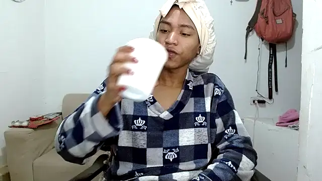 angelamarie1 online show from December 5, 1:34 pm